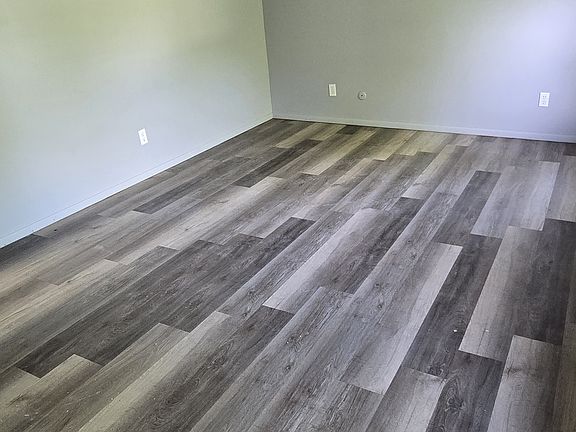 4th image of 4999 Providence Dr #A