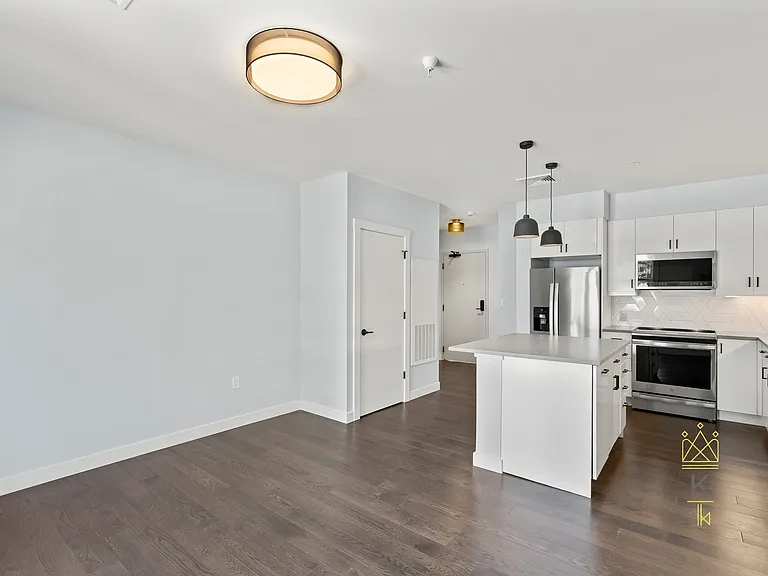 54 Auburn St #100 — Photo 3