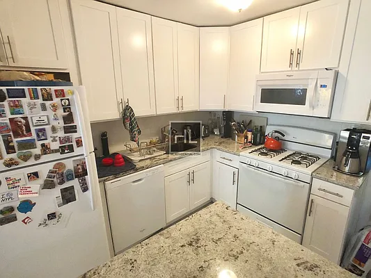 Rented by Highline Residential | media 18