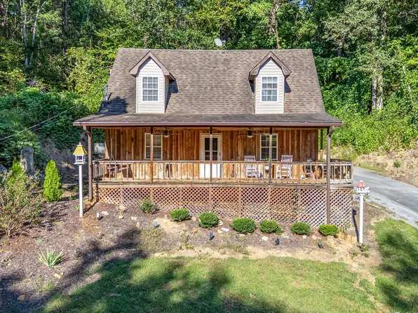 2881 Maples Branch Rd, Sevierville, TN 37876