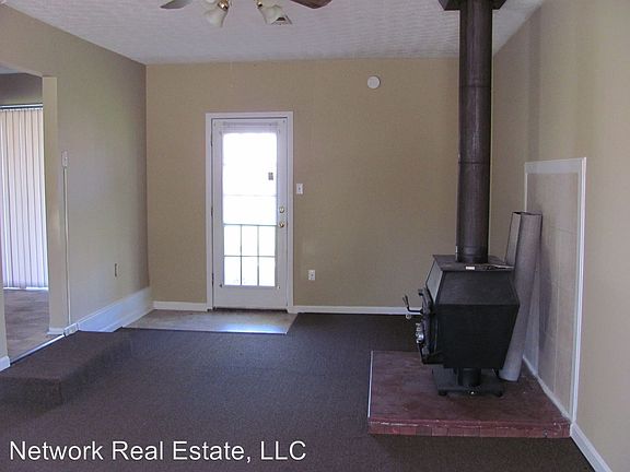 4th image of 1080 S Woodland Dr