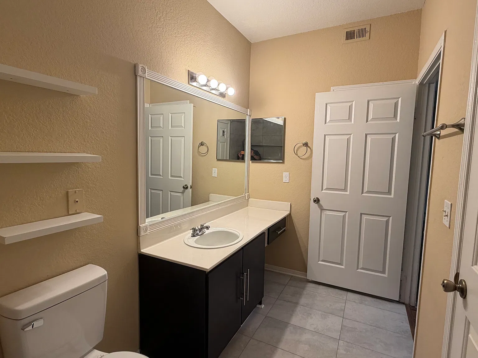 2668 Robert Trent Jones Dr — Photo 2