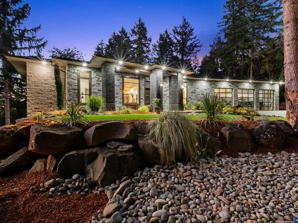 4005 Cloudview Dr S, Salem, OR 97302