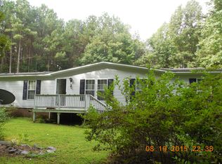 1813 County Pond Rd, Freeman, VA 23856