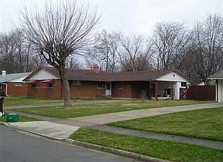 1st image of 821 Macmillan Dr