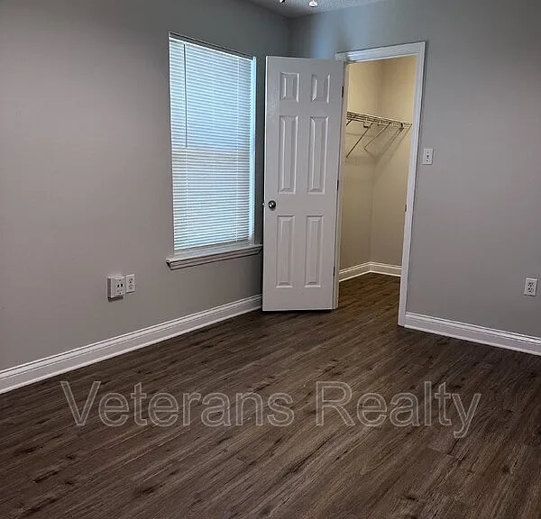 200B Commerce St — Photo 10