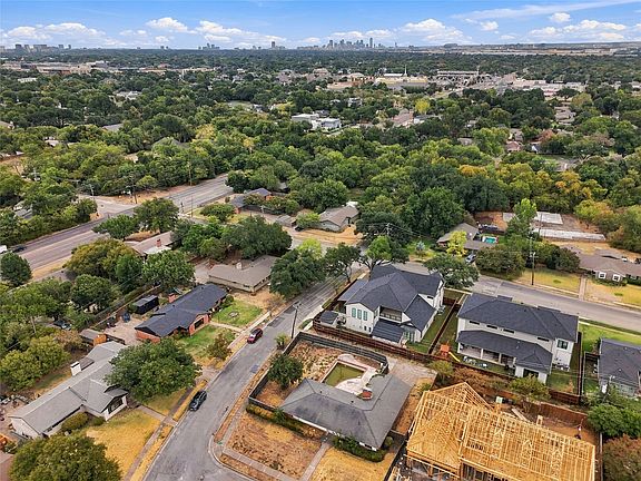 3rd image of 3660 Warick Dr