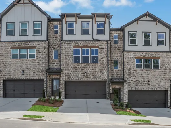 382 Sunset Hollow St, Sugar Hill, GA 30518