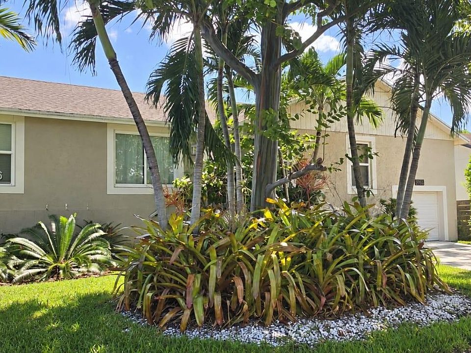 1st image of 9760 SW 211th St