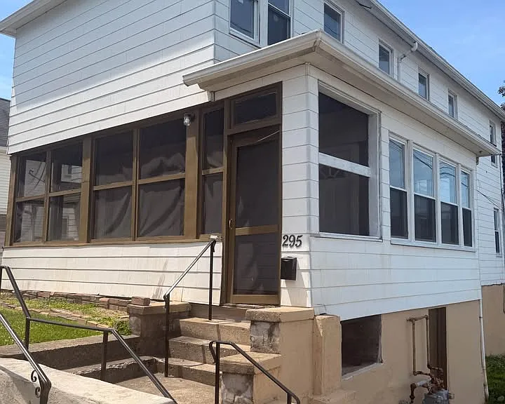 295 State St — Photo 1