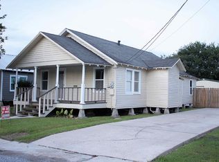 208 N Lyman St, Abbeville, LA 70510