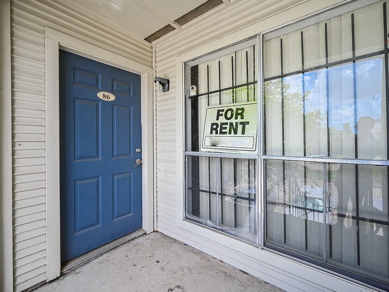 1 bed, 1.0 bath, 502 sqft, $1,000 — Photo 2