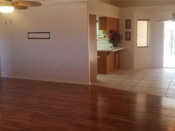 5th image of 3086 Karen Ave