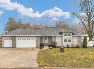 107 Jones Blvd, Tuscola, IL 61953