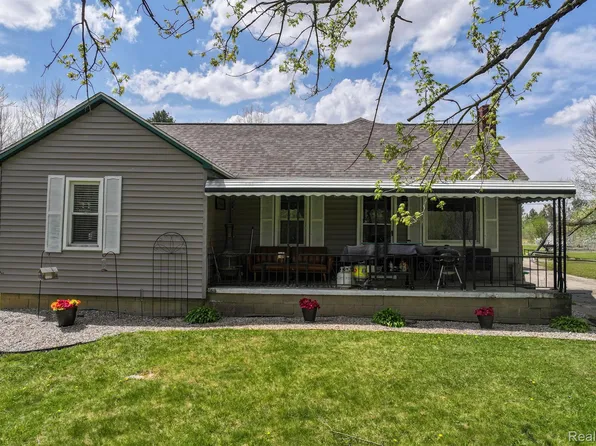 8119 N Dort Hwy, Mount Morris, MI 48458