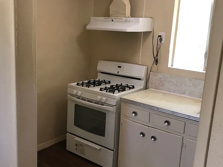 5385 W Mission Ave — Photo 6