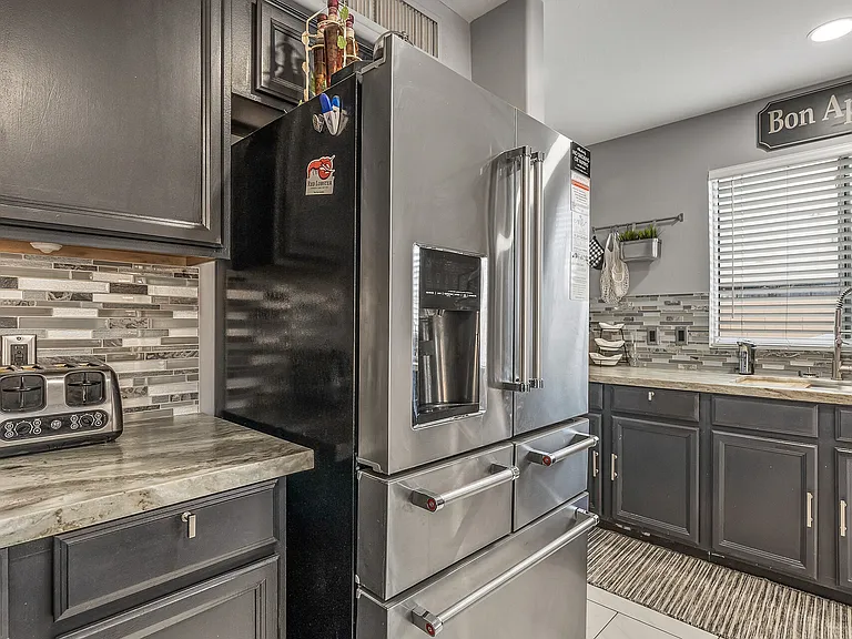 12222 W Hopi St — Photo 12