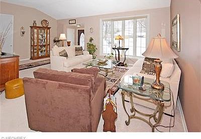 3rd image of 27032 Driscoll Ln