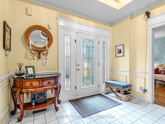 3rd image of 92 Braeside Sq