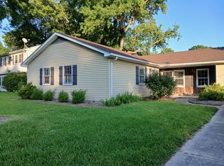 128 Harris Creek Rd, Hampton, VA 23669