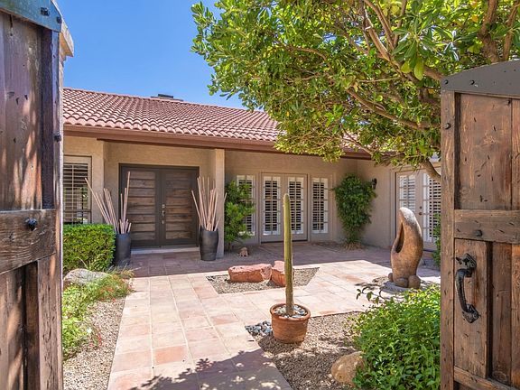 Private Courtyard