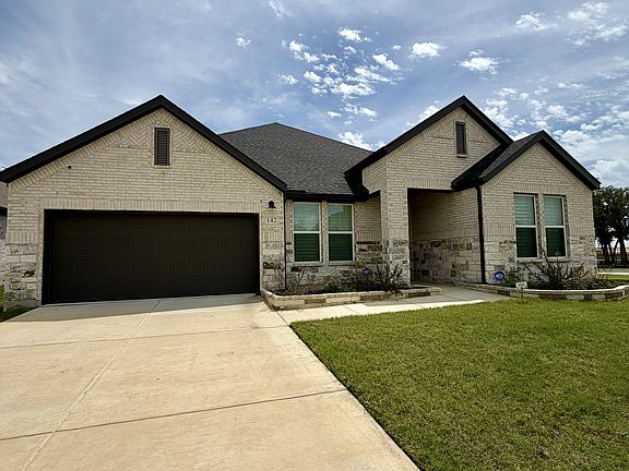 3rd image of 142 Nora Ln
