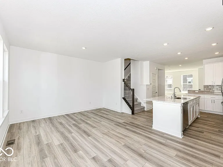 13817 Gatsby Dr — Photo 13