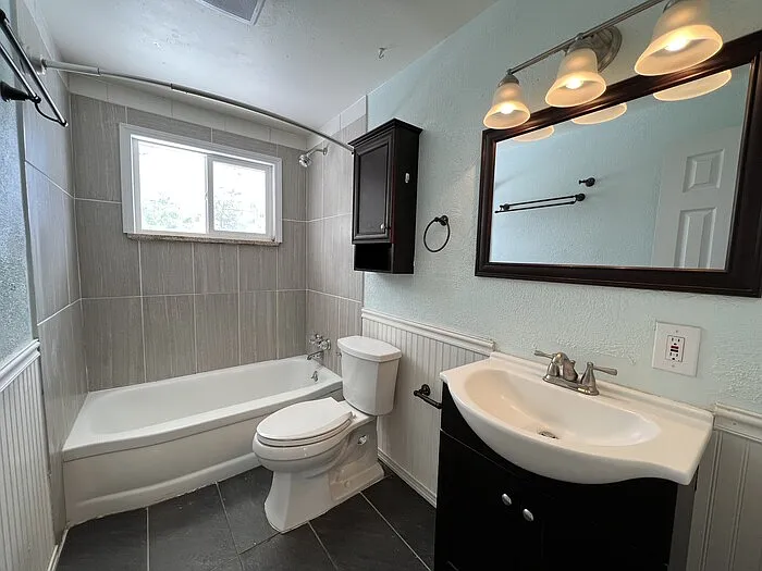 7650 Julian St — Photo 7