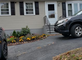 2 Rockefeller St, Randolph, MA 02368