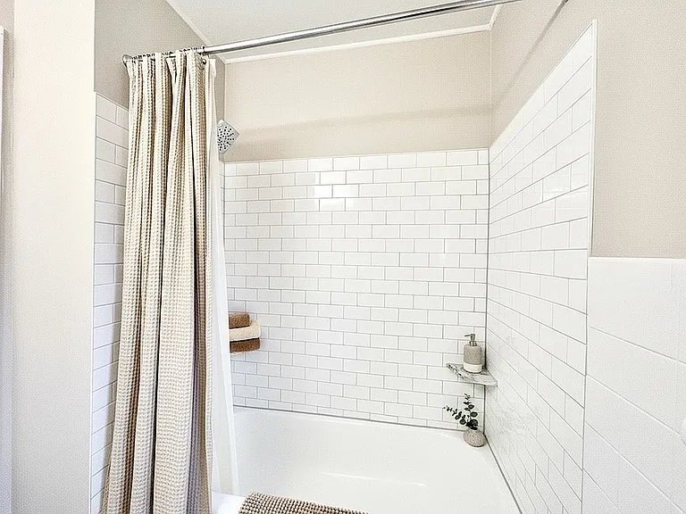 Orchard View Apartments — Photo 10