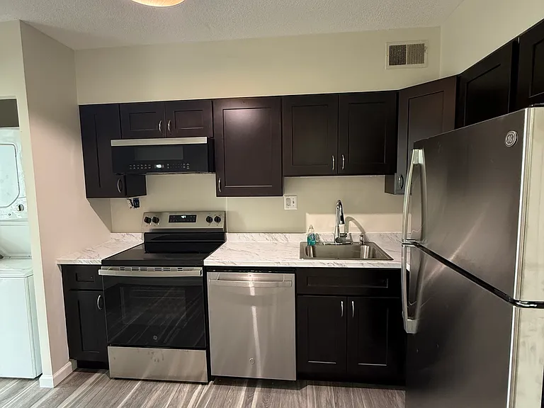 5500 Holmes Run Pkwy #320 — Photo 9