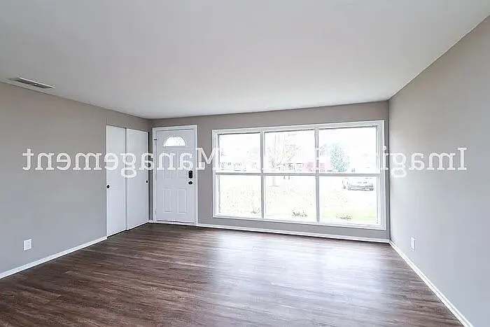 1879 Hillsdale Dr #1 — Photo 4