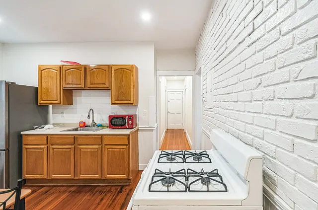 3 bed, $1,500 — Photo 4