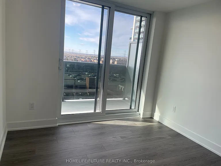 2545 Simcoe St N #308 — Photo 4