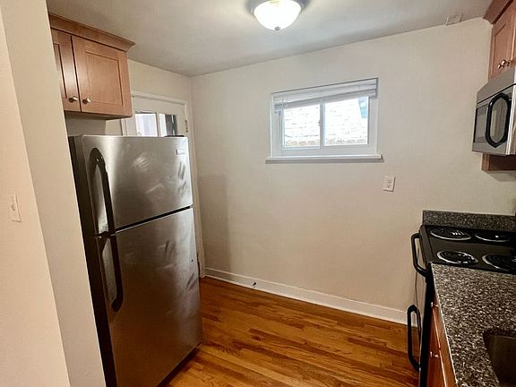 5th image of 1413 Park Ave APT 2