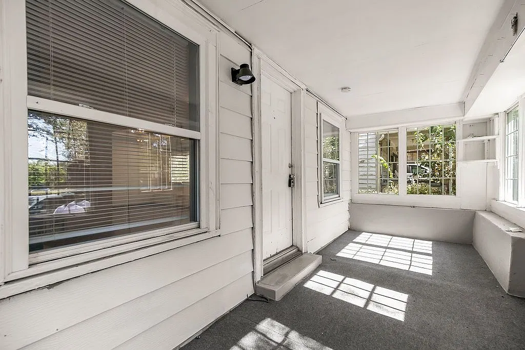 3 bed, 2.0 bath, 1380 sqft, $1,600 — Photo 1