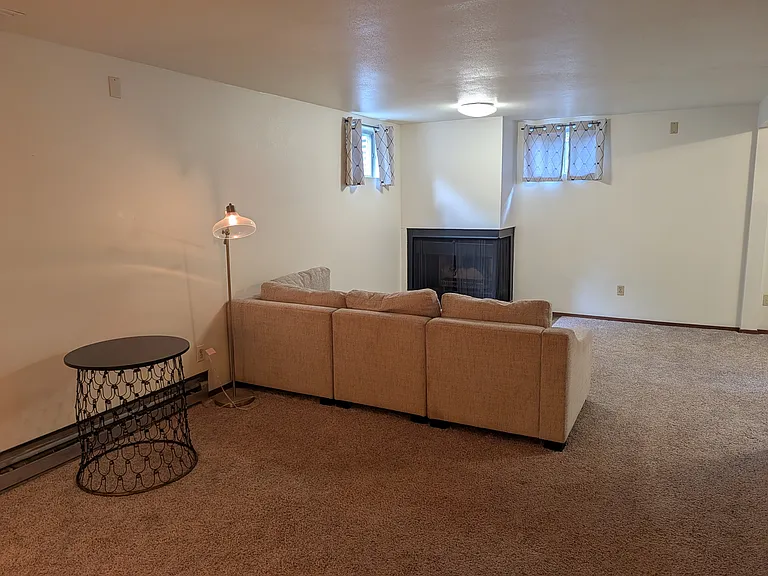 1024 Oxford Ln #64 — Photo 5