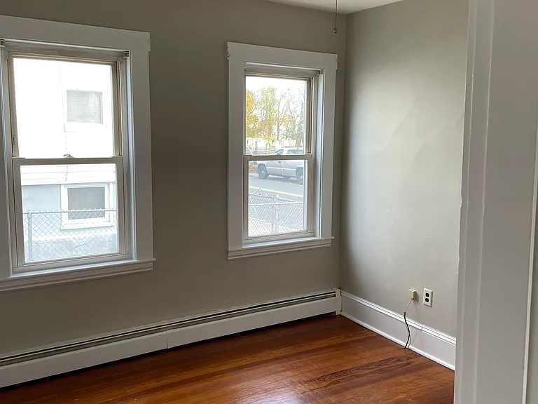 46 Wallis St #2 — Photo 4