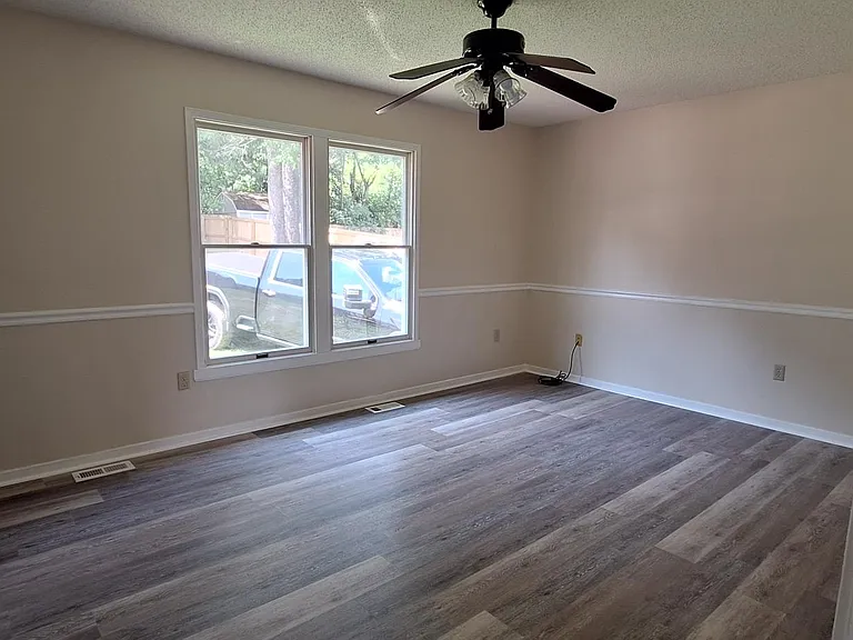 110 Woodrow Rd — Photo 12