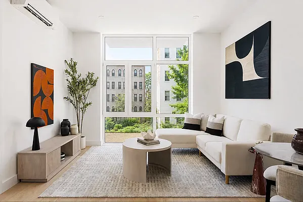 Living room, photo 1