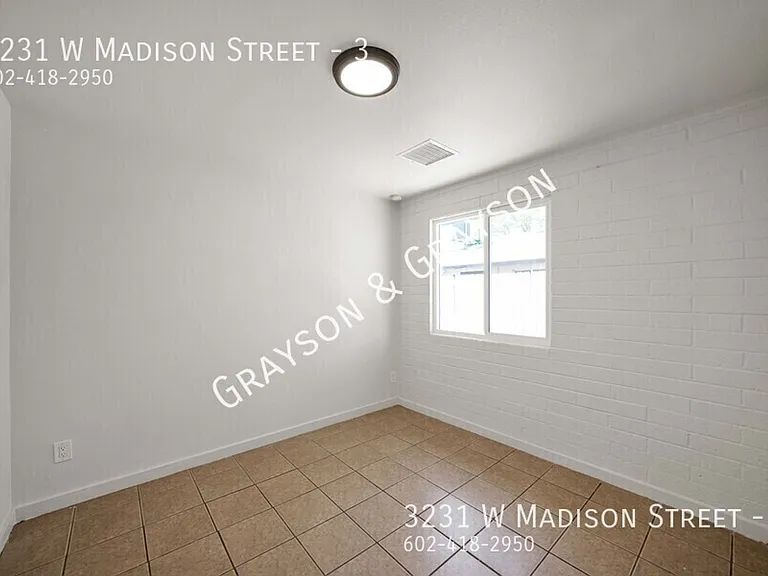 3231 W Madison St — Photo 16