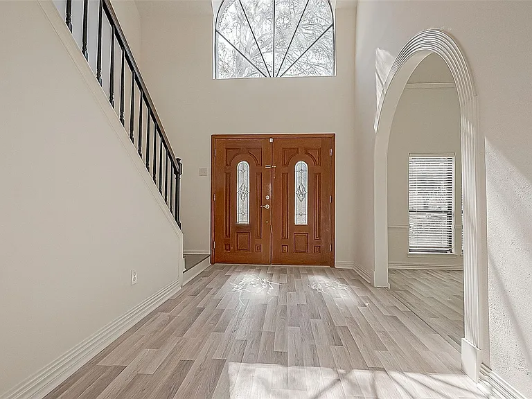 1015 Sugar Lakes Dr — Photo 5