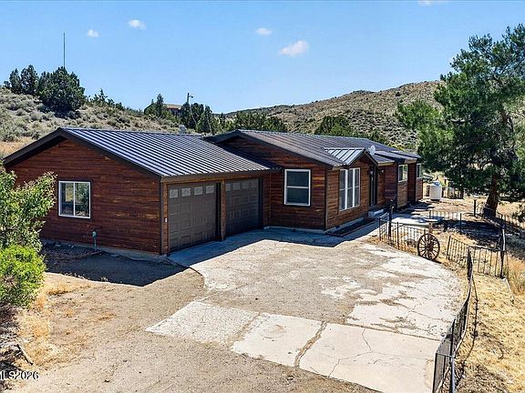 2nd image of 3755 Amy Rd