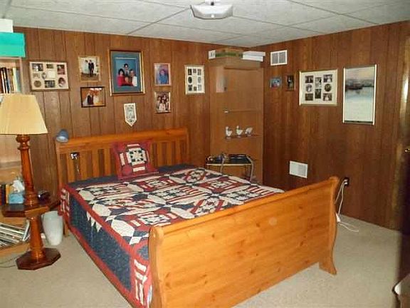 4th image of 201 S Hillcrest Dr