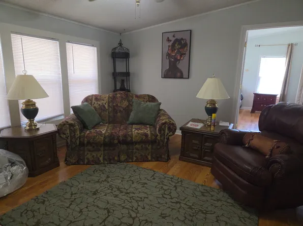 1300 Clan Campbell Dr, Raeford, NC 28376