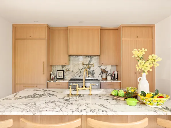 47 Madison Street image 8 of 29