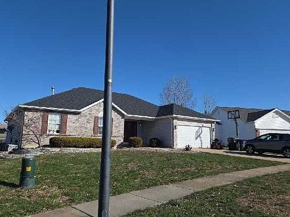 3rd image of 119 Fleur De Lis Dr