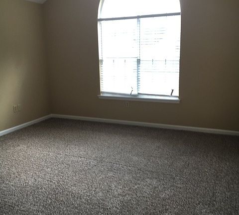 5th image of 5537 Lake Front Dr