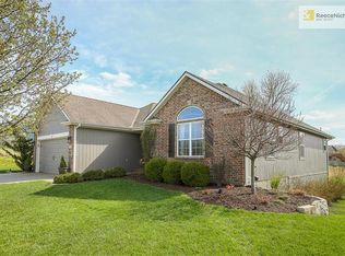 712 Ridge Crest Dr, Raymore, MO 64083