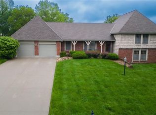 709 W Stonecrest Cir, Saint Joseph, MO 64506